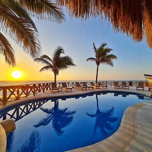 Mancora Beach Hotel (Adults Only)